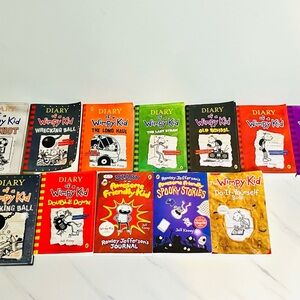Diary of a Wimpy Kid 12 Book Collection